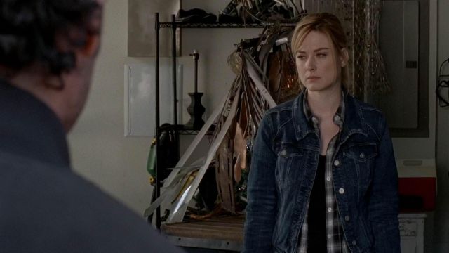 Le blouson en jean de Jessie Anderson (Alexandra Breckenridge) dans The Walking Dead S05E15