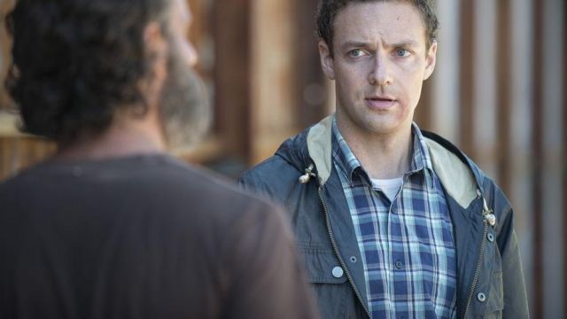 The plaid shirt of Aaron (Ross Marquand) in The Walking Dead S05E12