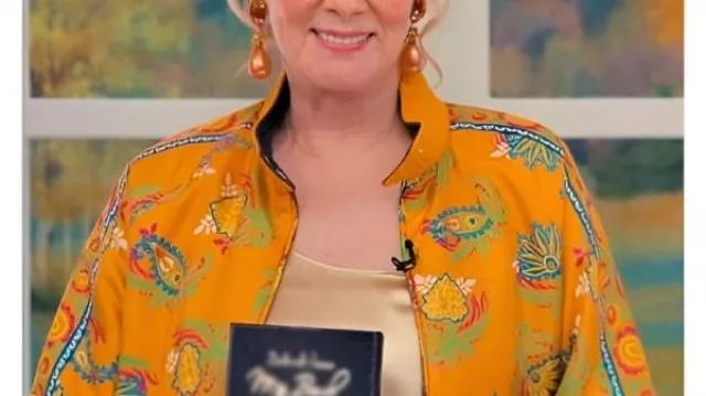 Hacks S02 Jean Smart Orange Printed Reversible Jacket