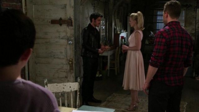 The heels of Emma Swan (Jennifer Morrison) on Once upon a time