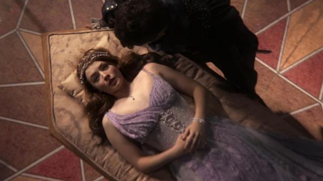 la robe d'Au­rore (Sa­rah Bol­ger) dans Once upon a time