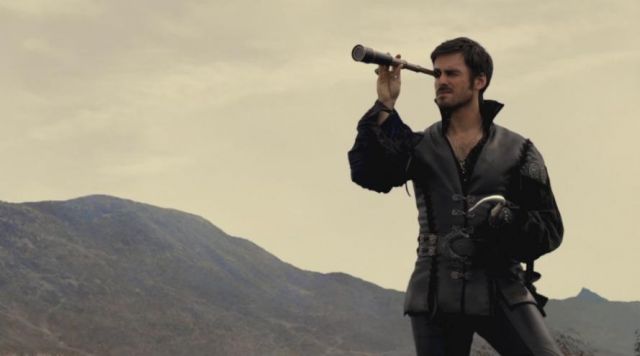 Chaqueta camisa y pantalón de Killian Captain hook (Colin O'Donoghue) en Érase una vez