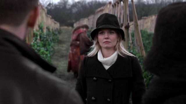 the mantle of Emma Swan (Jennifer Morrisson) in Once upon a time