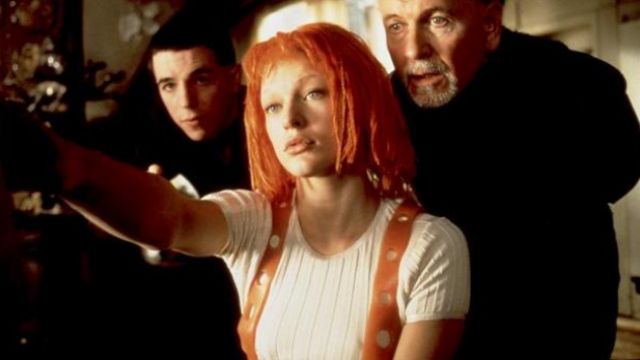Leelo (Mila Jovovitch) Latones naranjas en El 5º Elemento
