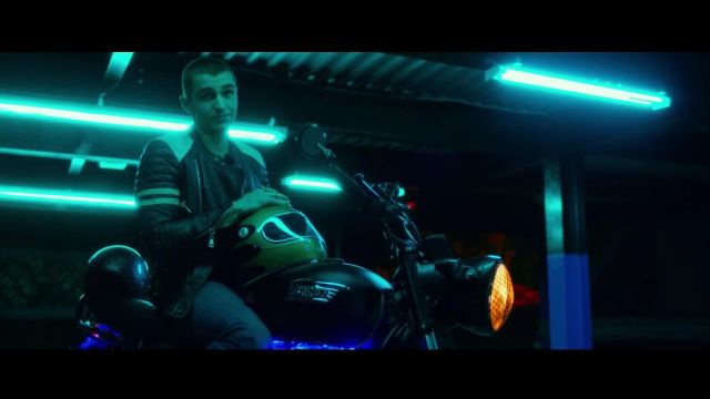 The Triumph motorcycle of Ian (Dave Franco) in Nerve | Spotern