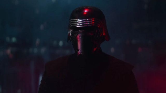 The official replica of the helmet of Kylo Ren (Adam Driver) in Star Wars VII