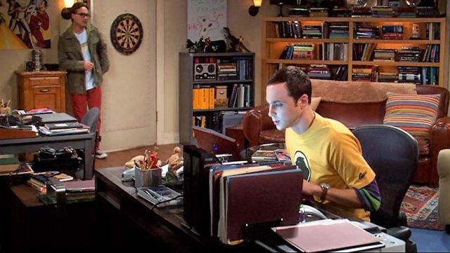 Chair of Sheldon Cooper in The Big Bang Theory | Spotern