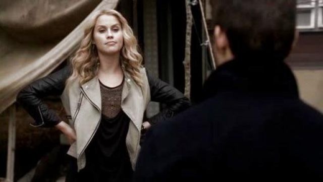 Rebekah Mikaelson's (Claire Holt) Members Only's jacket in The Originals S1E9
