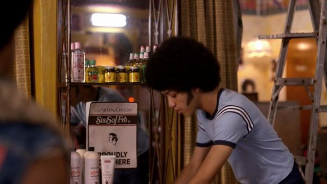 Hairdresser’s shop's Sta-Sof-Fro activators Curl line in The Get Down S01E03