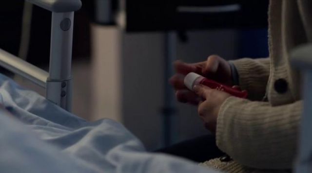 Carrie Mathison's (Claire Danes) Weleda hand cream in Homeland S05E12