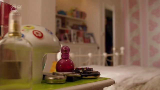 Chloe Gemell's (Jodie Comer) Britney Spears perfume in My Mad Fat Diary S02E06