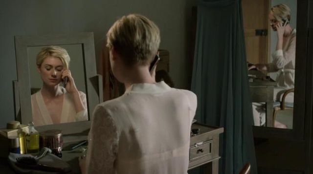 Jed Marshall's (Elizabeth Debicki) Penhaligon deodorant in The Night Manager S01E02