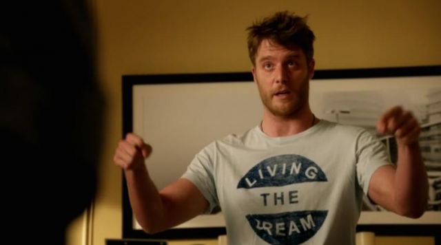 The t-shirt "Living the Dream" by Brian Finch (Jake McDorman) in Limitless