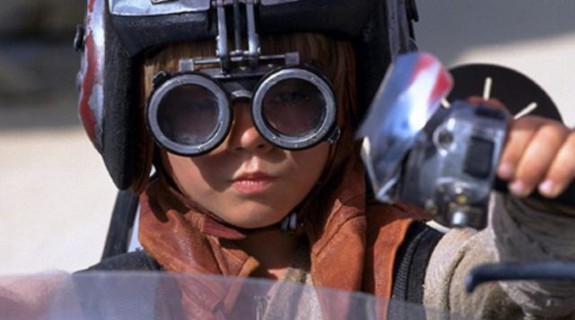 The mask of driver of Anakyn Skywalker in Star Wars I : The phantom menace