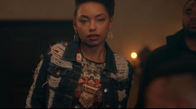 The jacket in jeans Samantha White (Logan Browning) in 