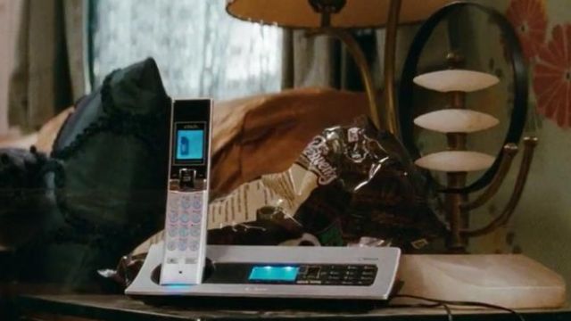 The phone seen in Confessions of a shopaholic