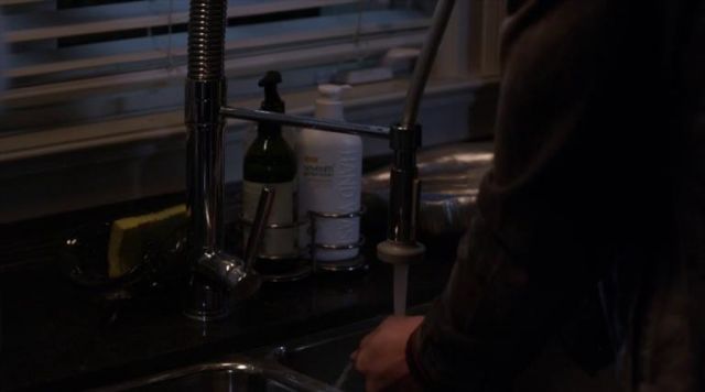 Hanna Marin's (Ashley Benson) Seventh Generation hand wash in Pretty Little Liars S04E15