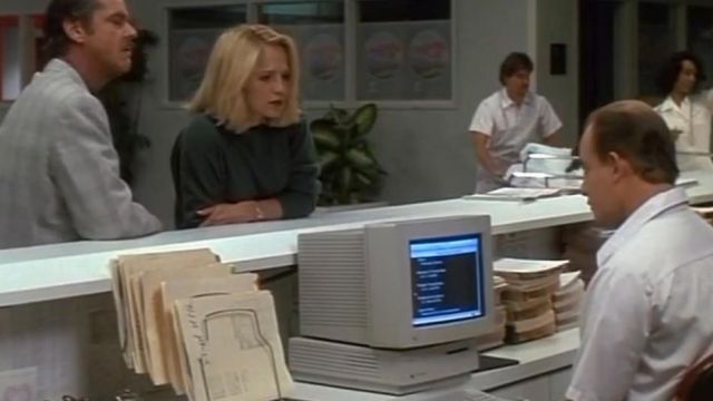 The Apple Macintosh IIci seen in Man Disorder | Spotern