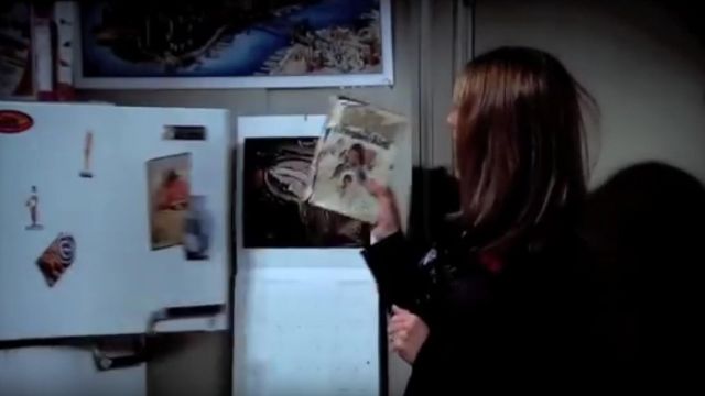 book, the shining by stephen king as joey tribbiani (matt le blanc) is hiding in the freezer