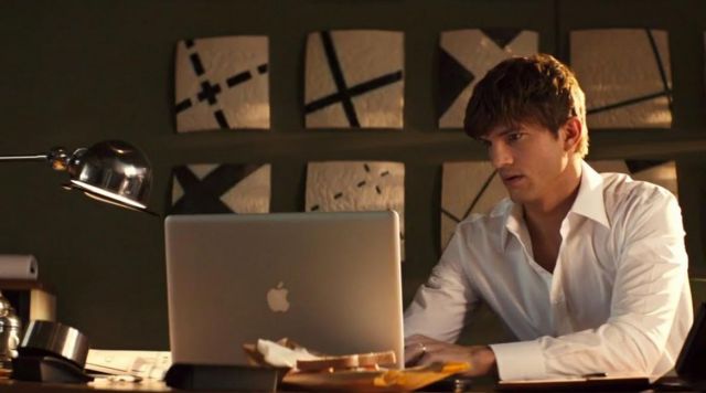 The macbook pro laptop computer from Spencer aimes (Ashton Kutcher) Kiss & kill