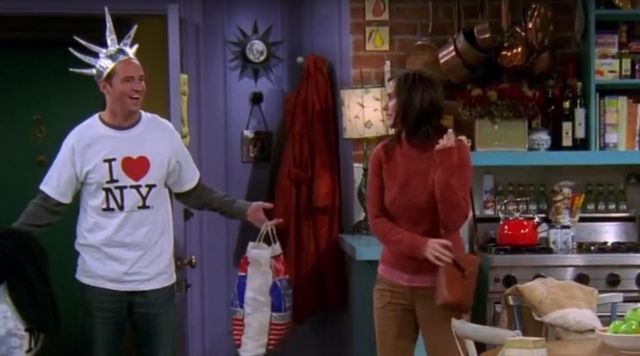 Le t-shirt "I love NY" de Chandler Bing (Mathew Perry) dans Friends S10E13