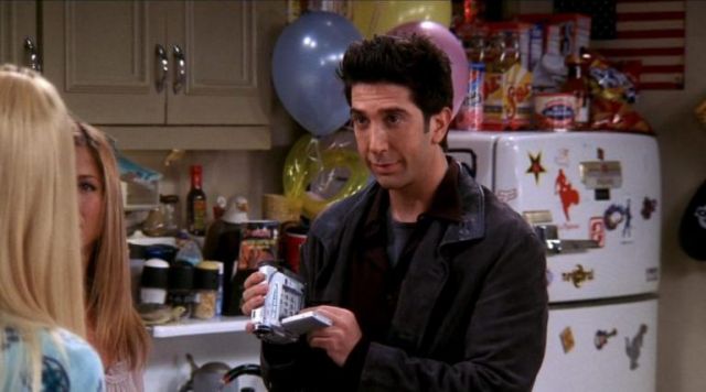 The camera of Ross Geller (David Schwimmer) in Friends | Spotern