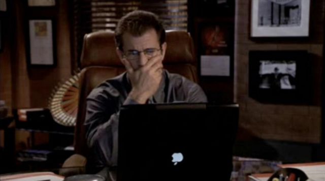 l'ordinateur portable de Nick Marshall (Mel Gibson) dans Ce que veulent les femmes