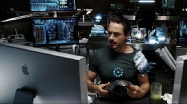 Desktop computers Iron Man (Robert Downey Jr.) in Iron Man