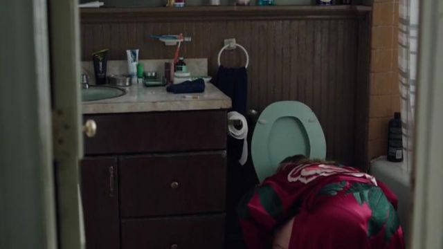 The tube of gel, Axe Styling Gum Messy of Adam Sackler (Adam Driver) in Girl S06E08