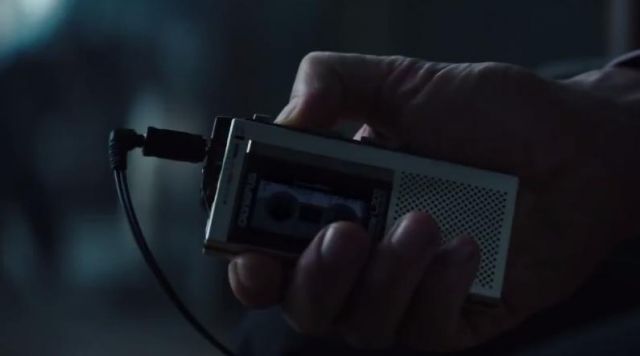 The recorder Olympus Bruce Kenner (Ethan Hawke) in Regression