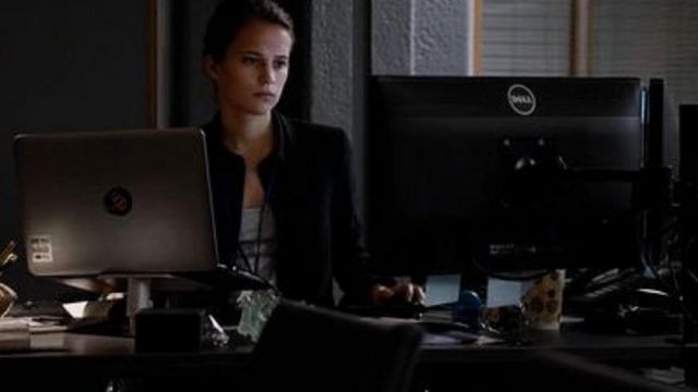 L'ordinateur de bureau de Heather Lee (Alicia Vikander) dans Jason Bourne