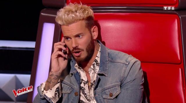 The smartphone Apple iPhone 7 of M Pokora in The Voice