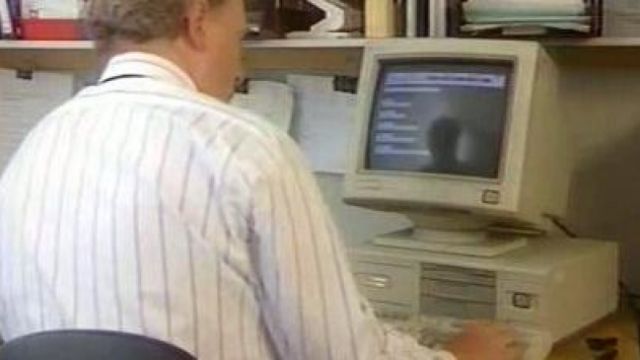 The Compaq Deskpro 386S Arnold Davies in The Airzone Solution