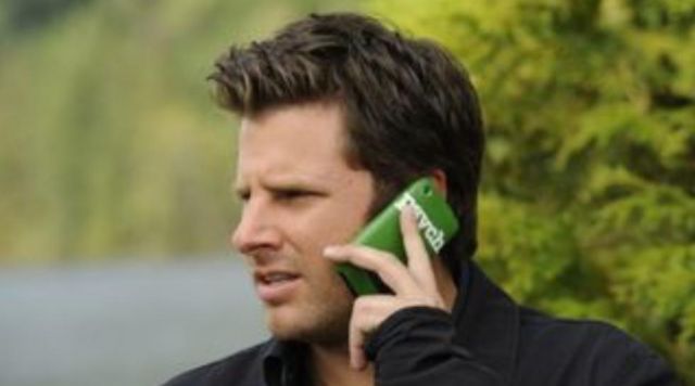L'iphone 3gs de Shawn Spence (James Roday) dans Psych: enquêteur malgré lui