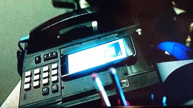The smartphone from the guardian in The lethal weapon S01E12