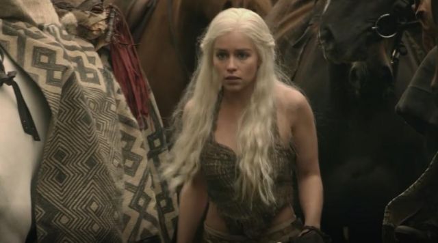 The high court of Daenerys Targaryen (Emilia Clarke) in Game of Thrones S01E03