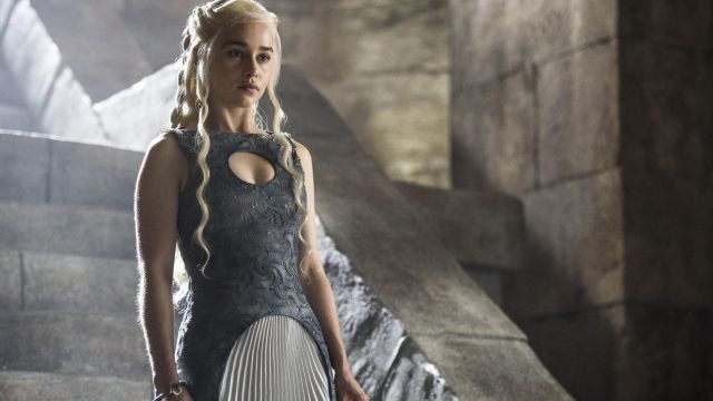 The blue dress of Daenerys Targaryen (Emilia Clarke) in Game of Thrones