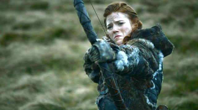 The coat of fur of Ygritte (Rose Leslie) in Game of Thrones S03 | Spotern