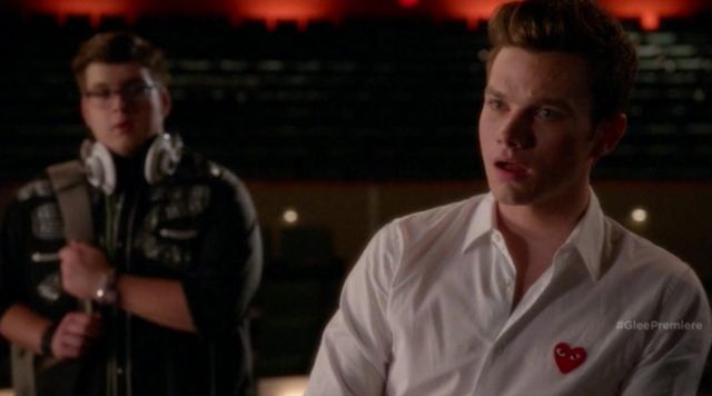 The white shirt of Kurt Hummel (Chris Colfer) in Glee S06E02