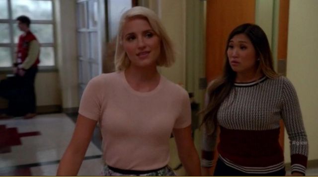 Le pull de Tina Co­hen-Chang (Jenna Ush­ko­witz) dans Glee S06E03