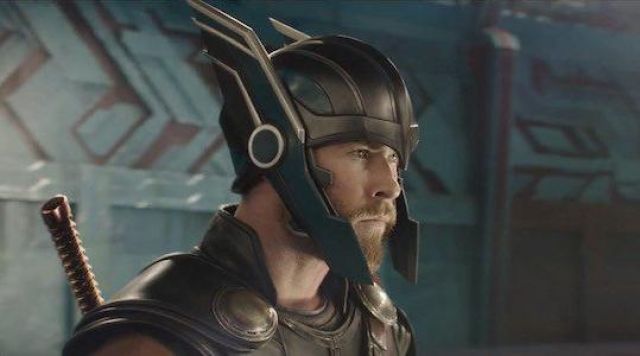 La réplique du casque de Thor (Chris Hem­sworth) dans Thor : Ragnarok