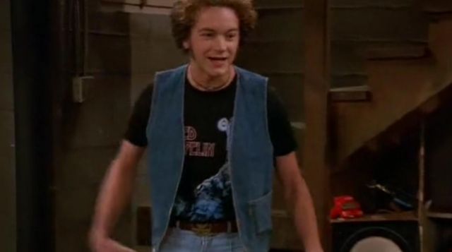 The T Shirt Blue Craftsman Of The Rooster Danny Masterson In The Ranch S02e06 Spotern
