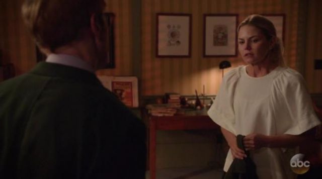 La chemise blanche de Emma Swan (Jennifer Morrison) dans Once Upon A Time S06E02