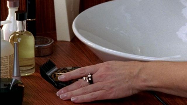Samantha Jones' (Kim Cattrall) Fresh perfume in Sex And The City S06E16