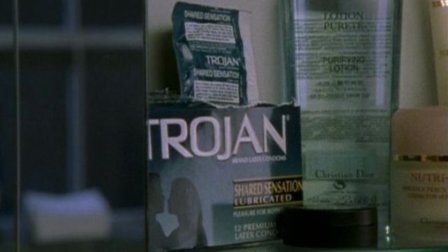 Samantha Jones' (Kim Cattrall) Trojan condoms in Sex And The City S04E01