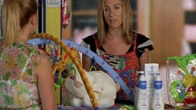 Carrie Bradshaw (Sarah Jessica Parker) Mustela crème pour le Sexe Et La Ville S06E09