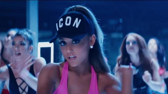dårlig Forstærke Mange The black hat Icon Ariana Grande in Side-to-side | Spotern