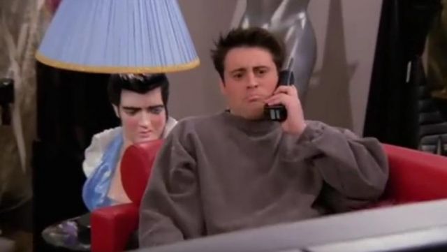 La Lampe Elvis Presley de Joey Tribbiani (Matt Leblanc) dans Friends S02E17