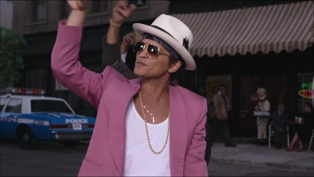 The Panama hat from Bruno Mars in the video Uptown Funk
