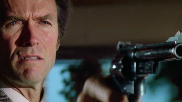 the replica of the pistol of inspector Harry Callahan (Clint Eastwood) in the return of Inspector Harry